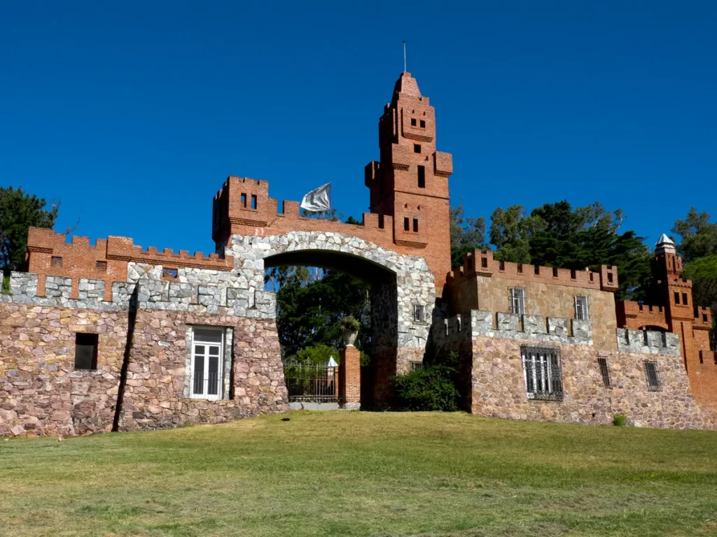 Inhibidor de Rayos SAF en Castillo Pittamiglio - Maldonado
